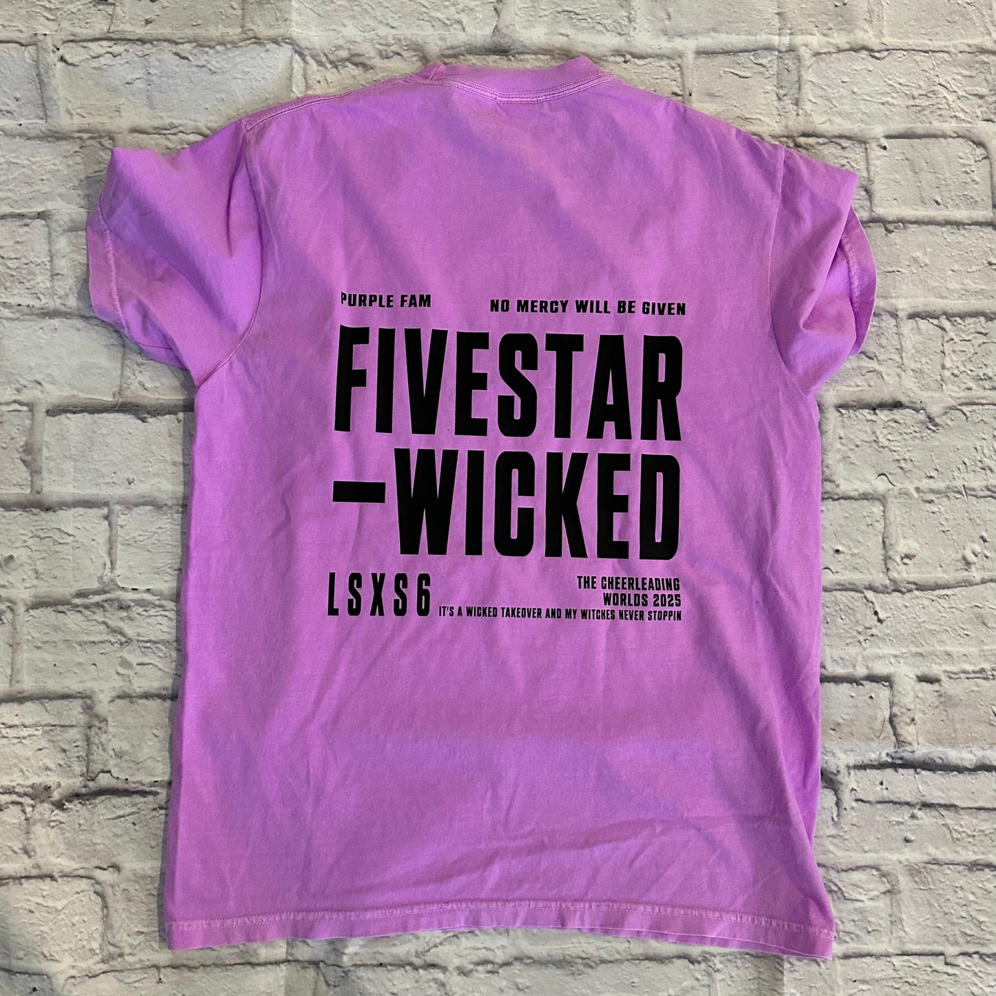 Worlds Neon Violet Circle 2025